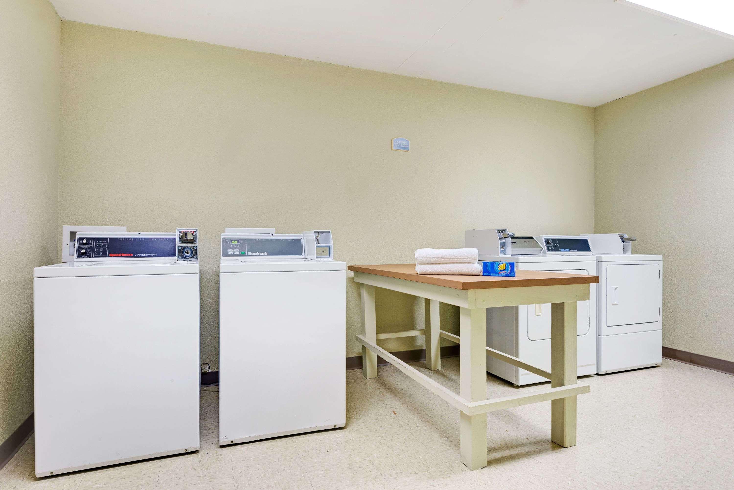 Spark By Hilton Wichita East Ngoại thất bức ảnh