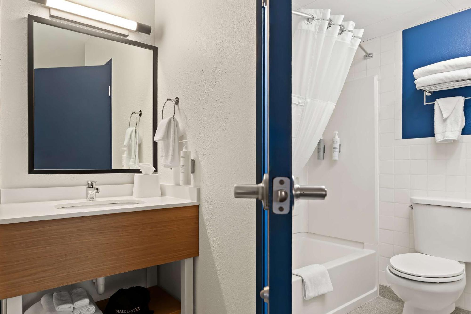 Spark By Hilton Wichita East Ngoại thất bức ảnh