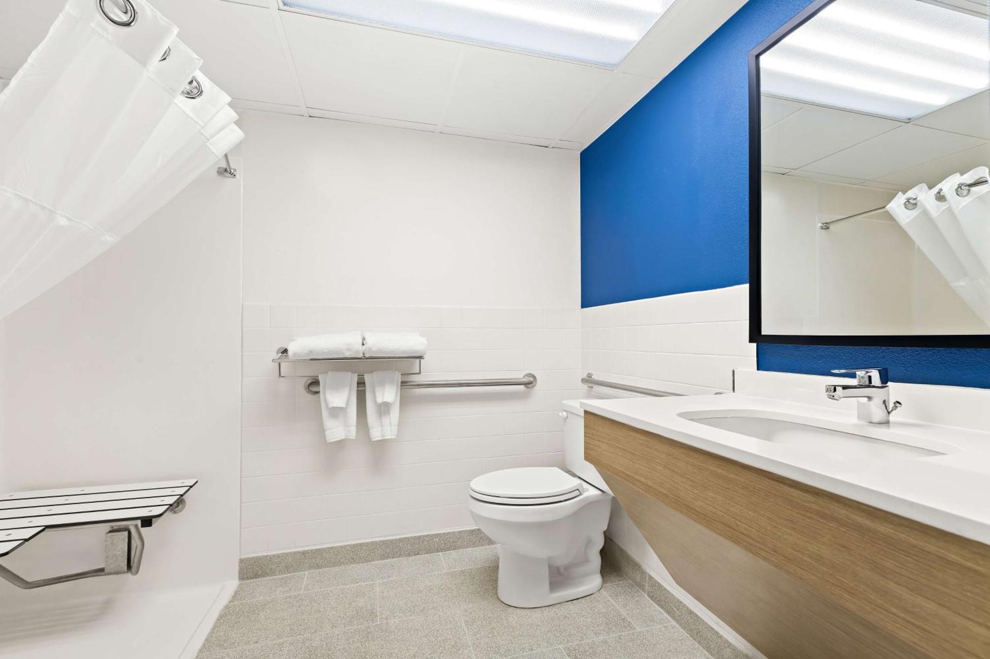 Spark By Hilton Wichita East Ngoại thất bức ảnh