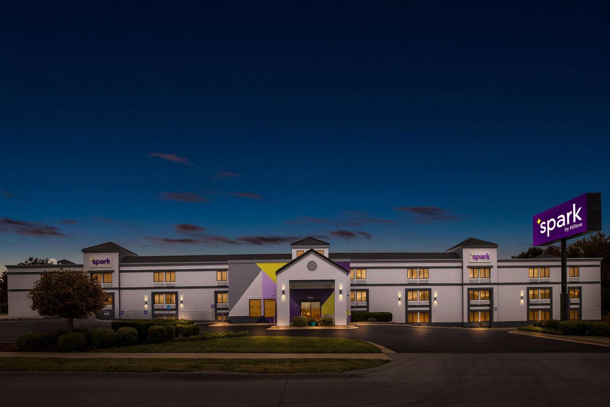 Spark By Hilton Wichita East Ngoại thất bức ảnh