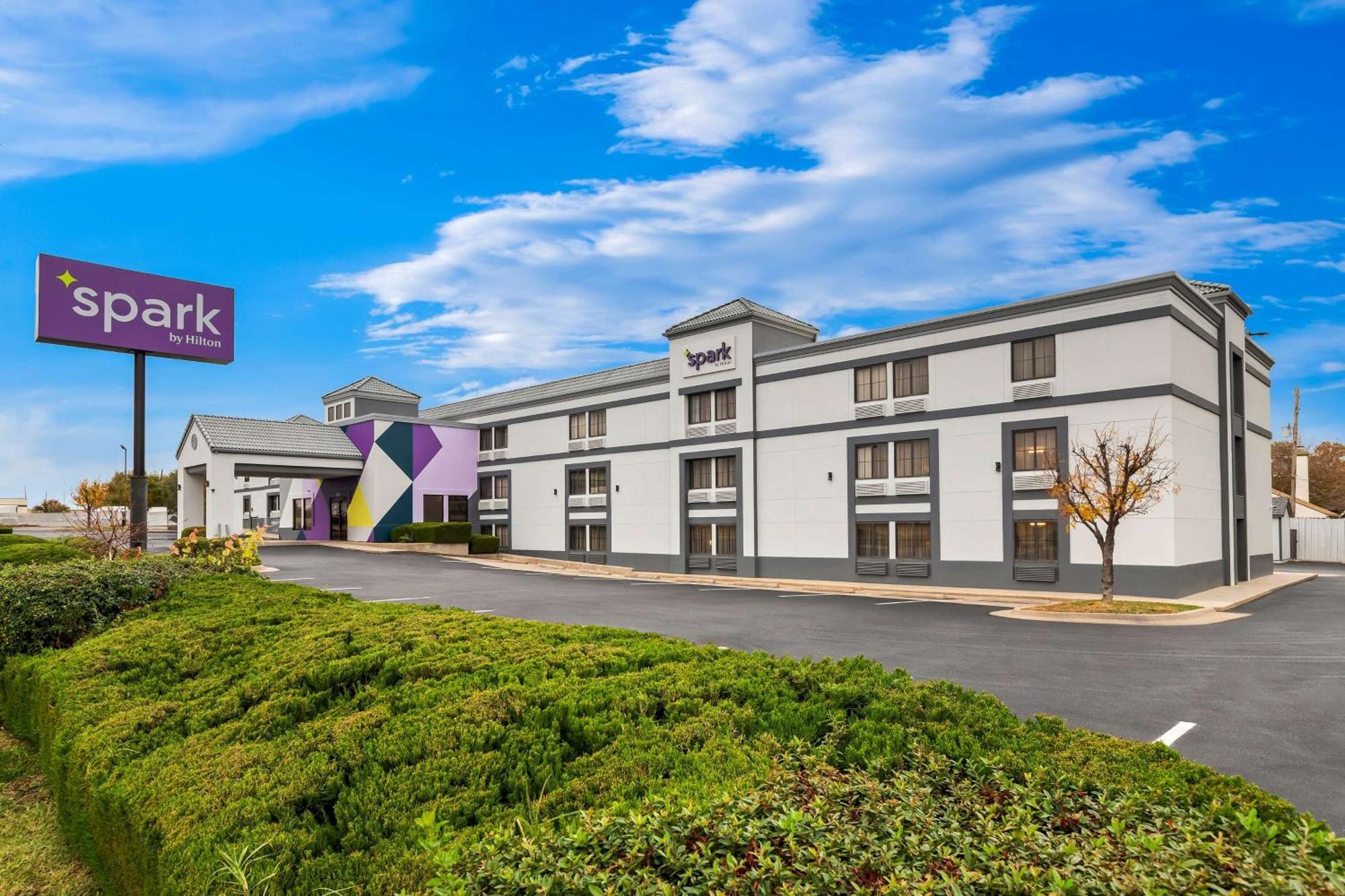 Spark By Hilton Wichita East Ngoại thất bức ảnh